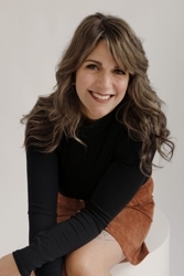 Jaclyn_headshot_web_resolution_preview